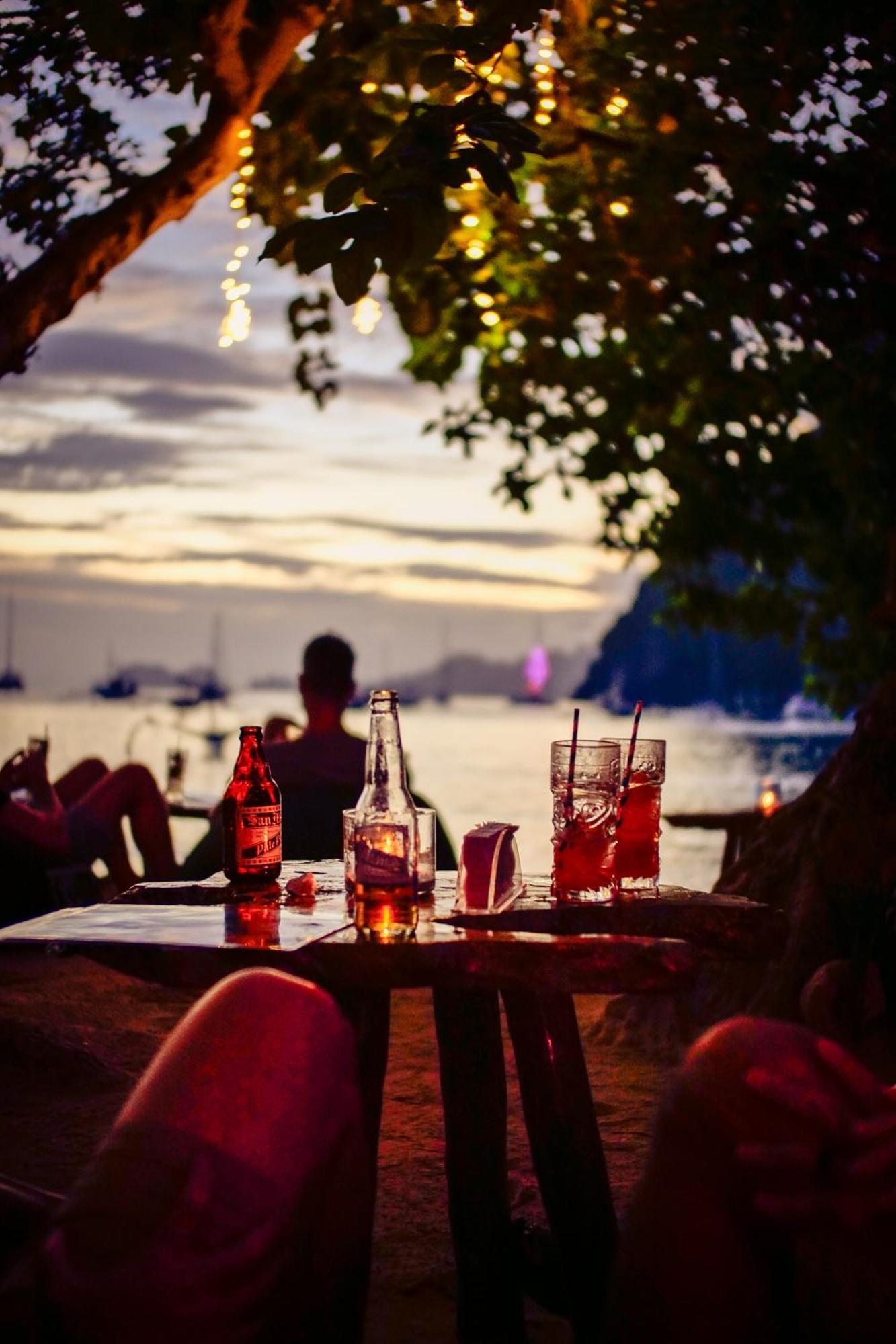 Sip Sunset Hostel And Lounge El Nido Exterior foto